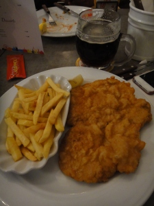 First "authentic" meal at Kolaris Luftburg, a restaurant serving traditional Austrian food. Of course I had to get the "real" Wiener Schnitzel. And a dark malty beer, this one called Grieskirchner Dunkel. So delicious.